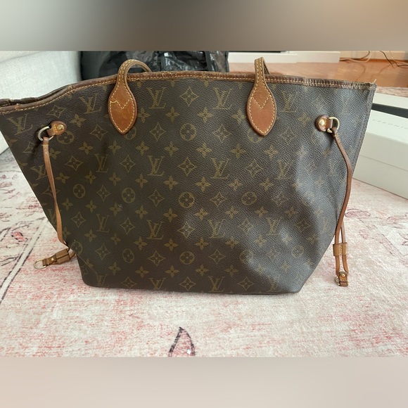 Louis Vuitton Neverfull MM - Picture 1 of 7